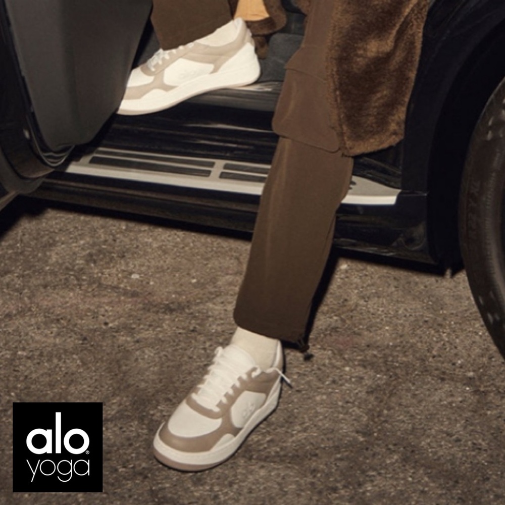 ✨ ALO yoga Recovery Mode Sneaker Gravel/White Size 5/35